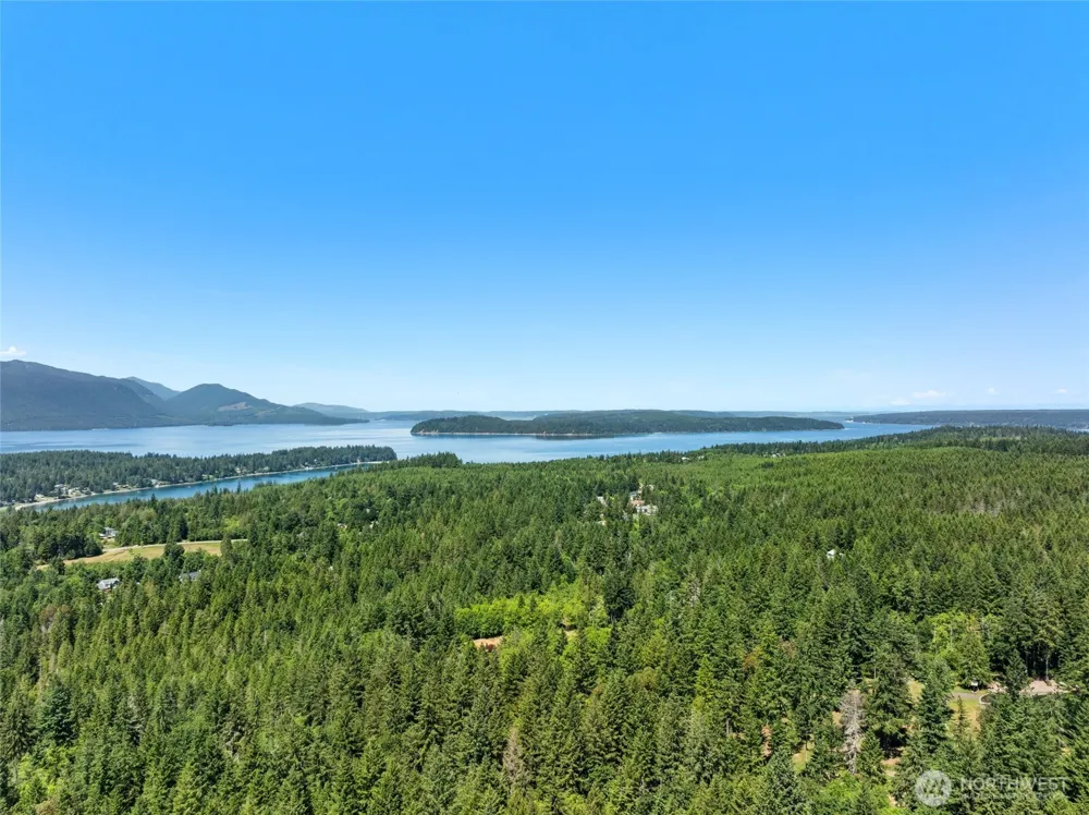 6133 Blue Mountain Lane NW Seabeck, WA 98380