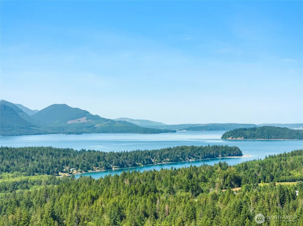 6133 Blue Mountain Lane NW Seabeck, WA 98380