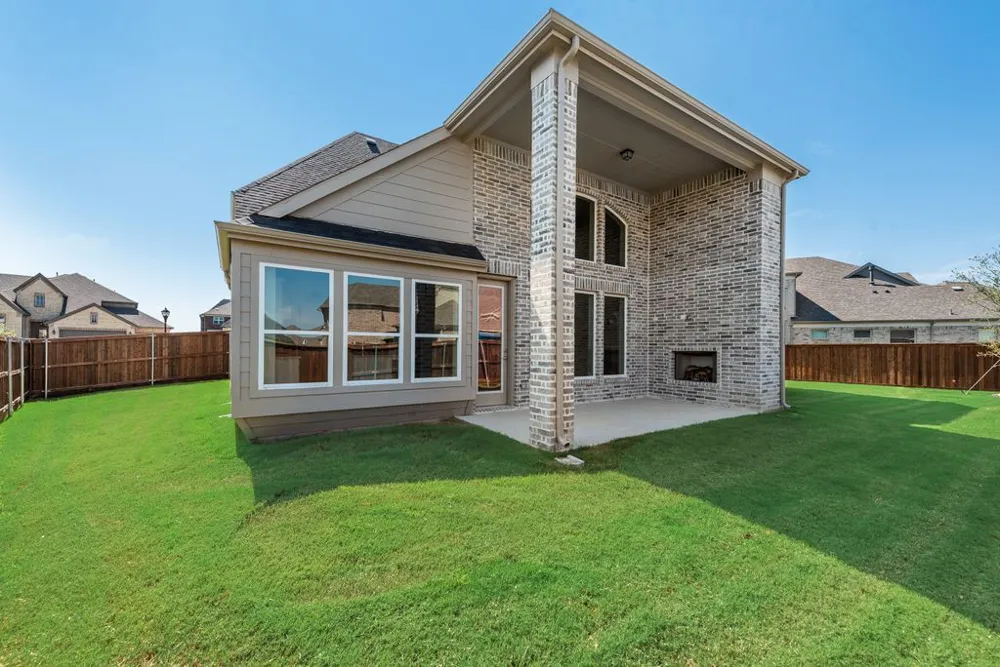 1706 Cedar Bluff Parkway Mansfield, TX 76063