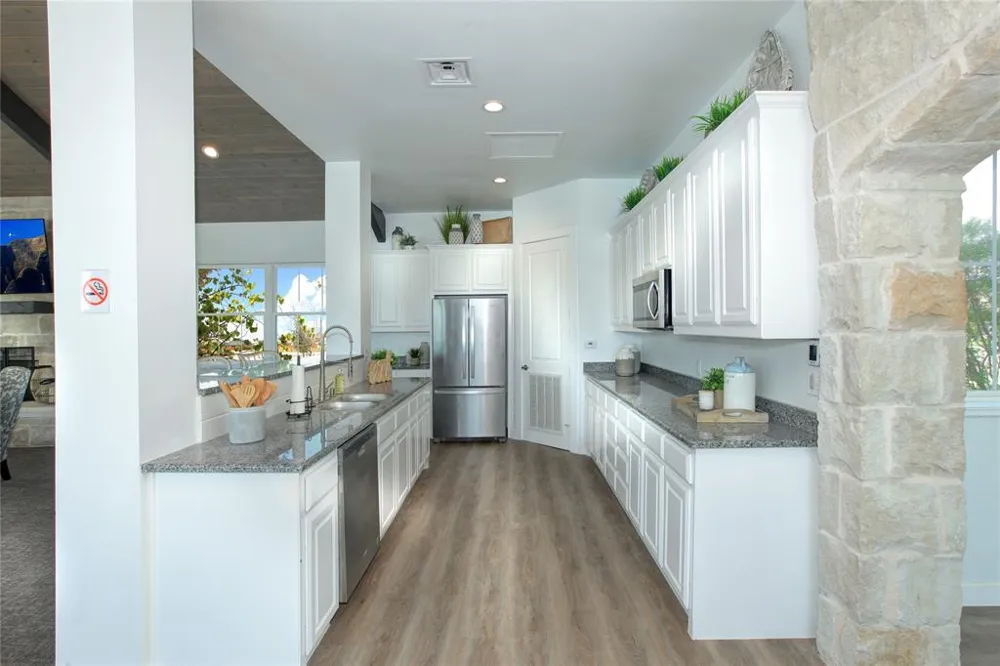 1706 Cedar Bluff Parkway Mansfield, TX 76063