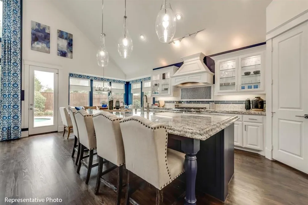 1706 Cedar Bluff Parkway Mansfield, TX 76063