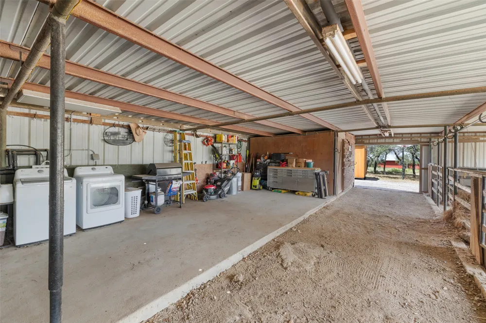 2631 US Hwy 281 Johnson City, TX 78636