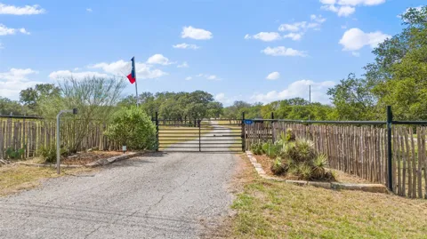 2631 US Hwy 281