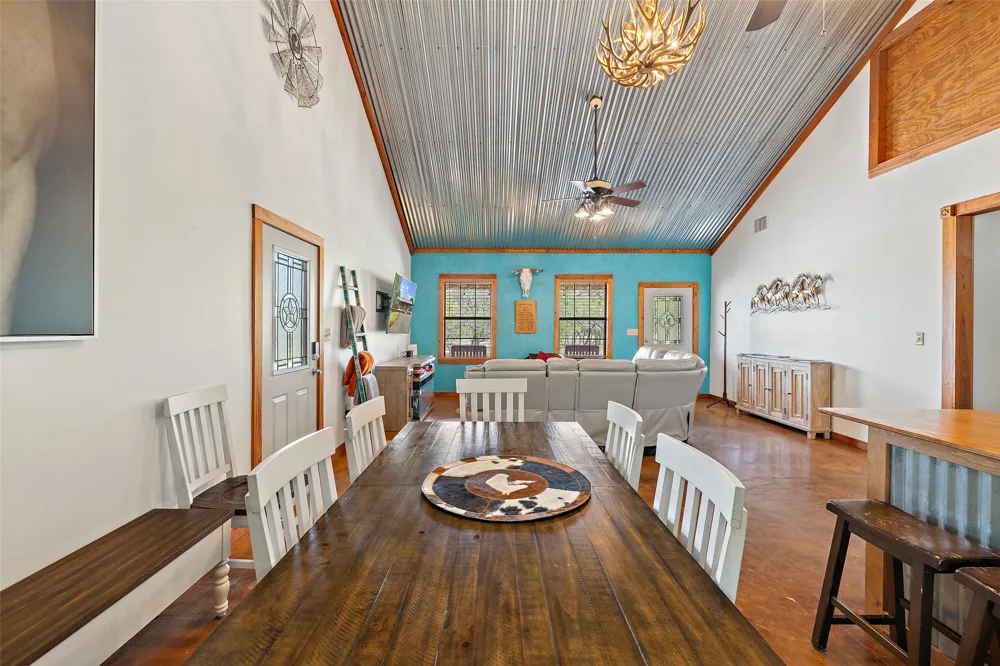 2631 US Hwy 281 Johnson City, TX 78636