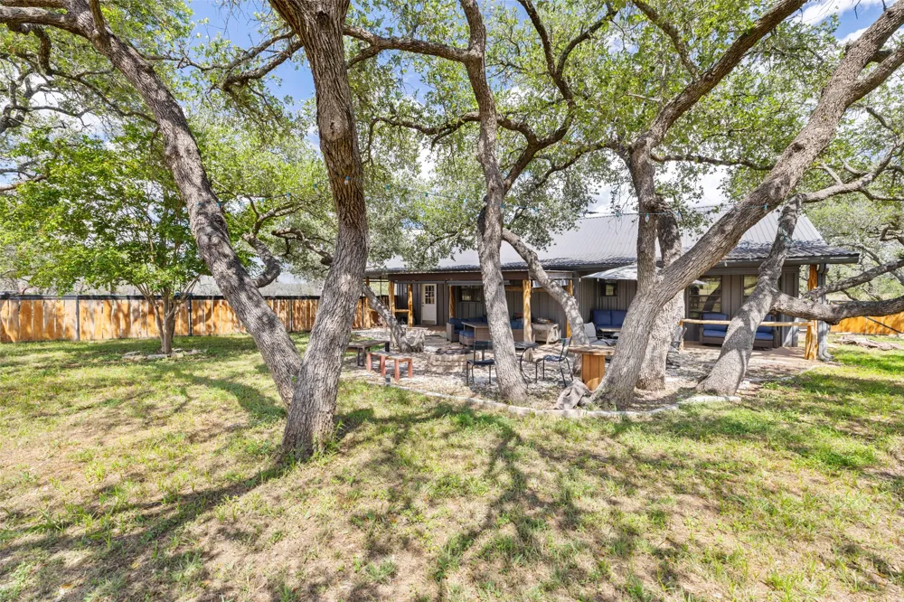 2631 US Hwy 281 Johnson City, TX 78636