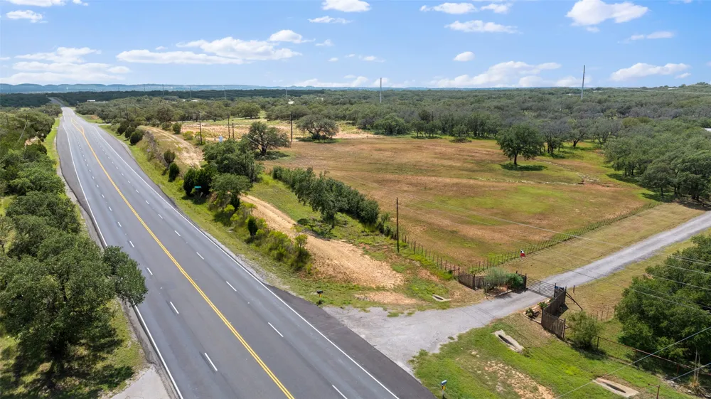 2631 US Hwy 281 Johnson City, TX 78636