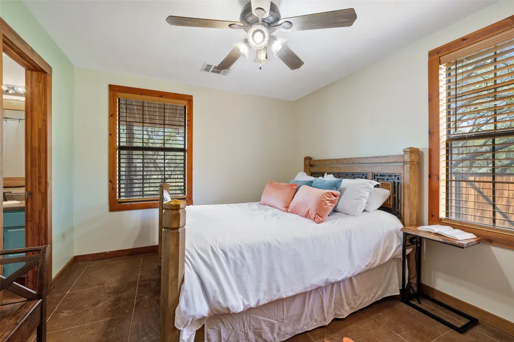 2631 US Hwy 281 Johnson City, TX 78636