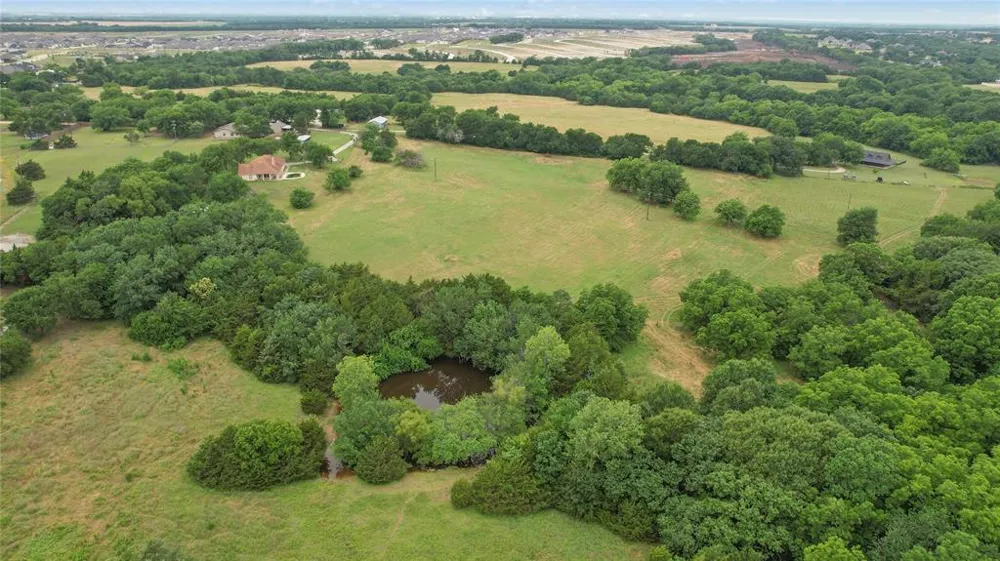 4196 County Road 1001 McKinney, TX 75071