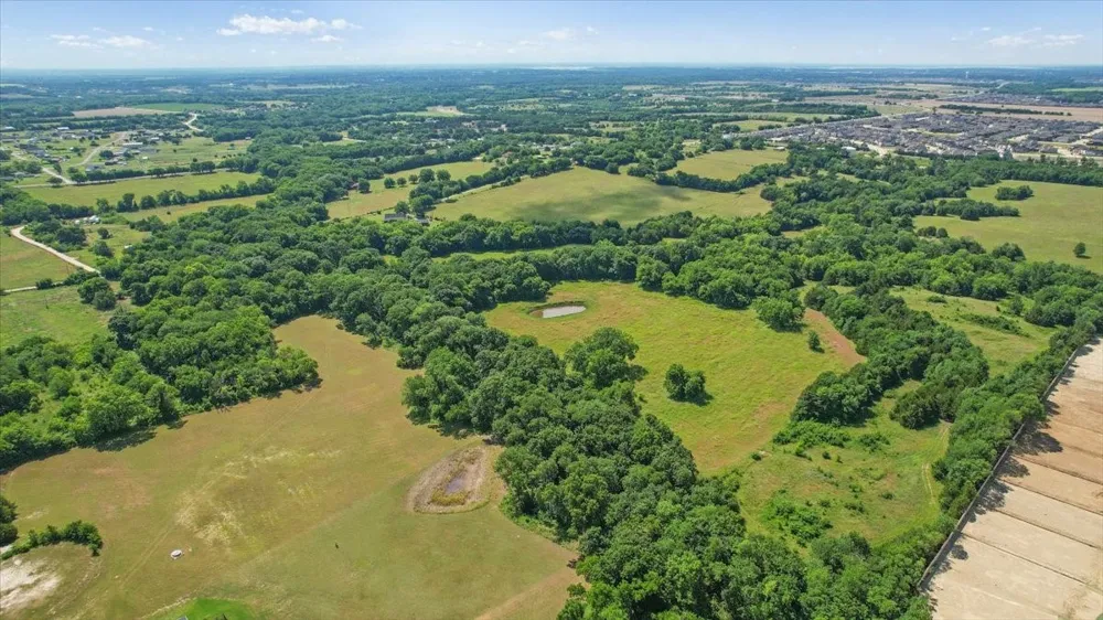 4195 County Road 1001 McKinney, TX 75071