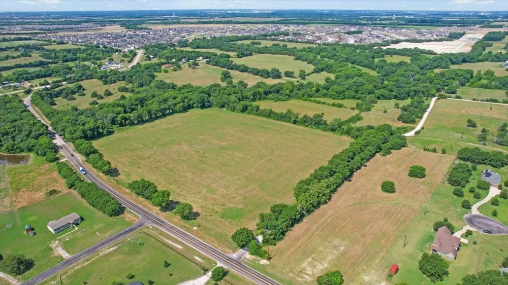 4195 County Road 1001 McKinney, TX 75071