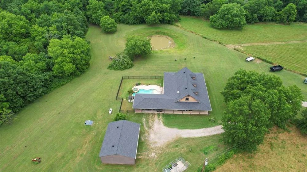 4195 County Road 1001 McKinney, TX 75071