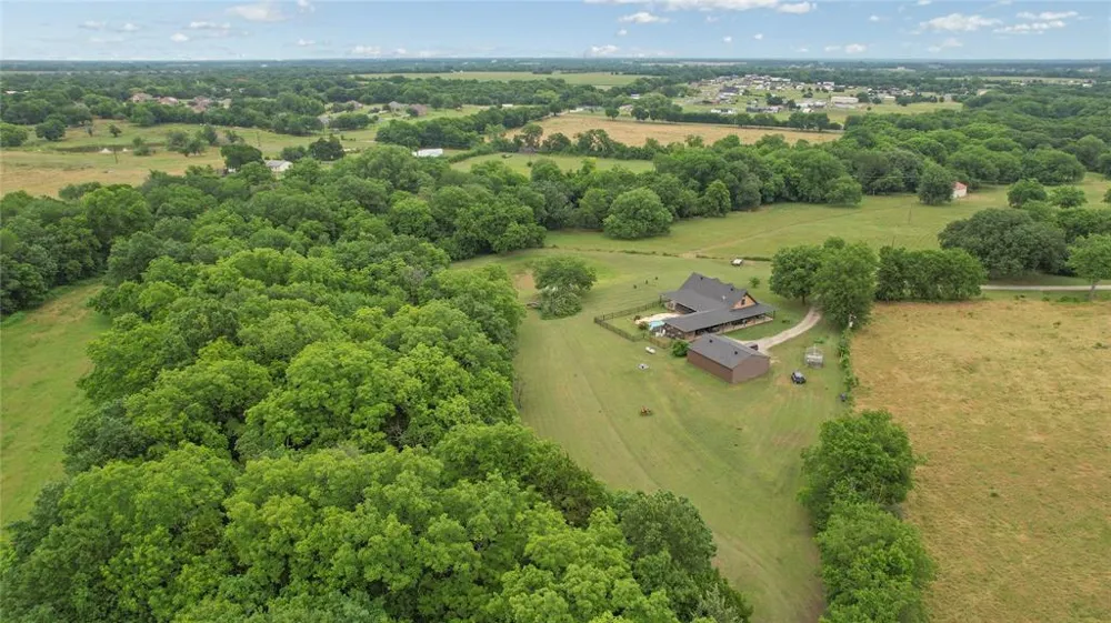 4195 County Road 1001 McKinney, TX 75071