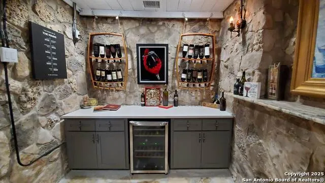 9810 Park Dr Helotes, TX 78023