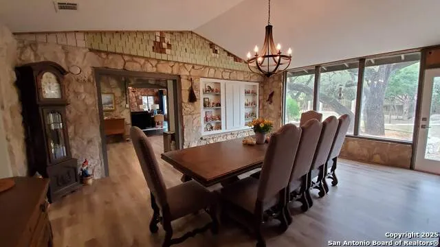 9810 Park Dr Helotes, TX 78023