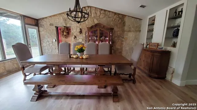 9810 Park Dr Helotes, TX 78023