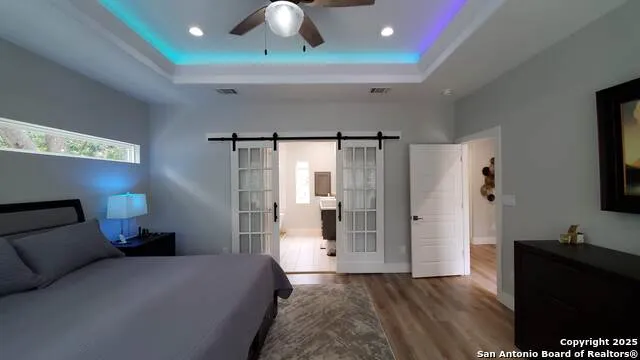 9810 Park Dr Helotes, TX 78023