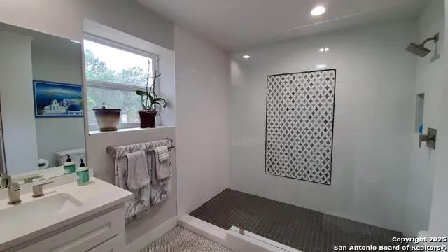 9810 Park Dr Helotes, TX 78023