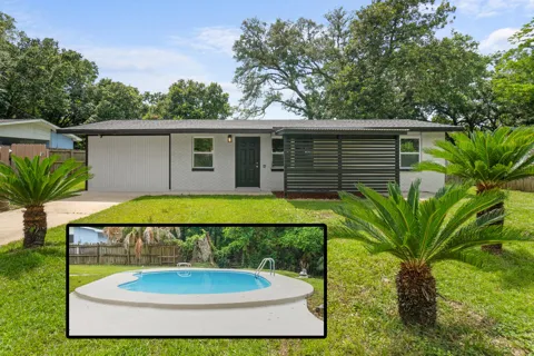 1023 W Webster Drive
