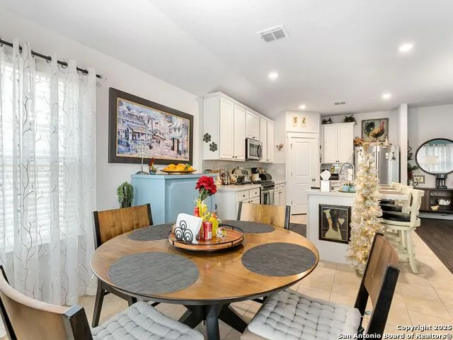 10744 Rosalina Loop Converse, TX 78109