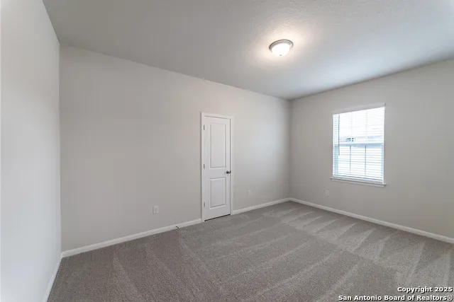202 Ednie Ln Mico, TX 78066