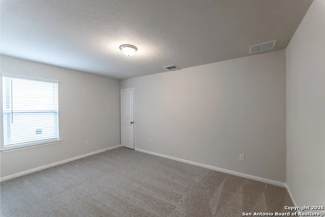 202 Ednie Ln Mico, TX 78066