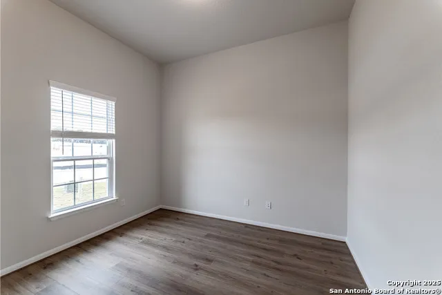 202 Ednie Ln Mico, TX 78066