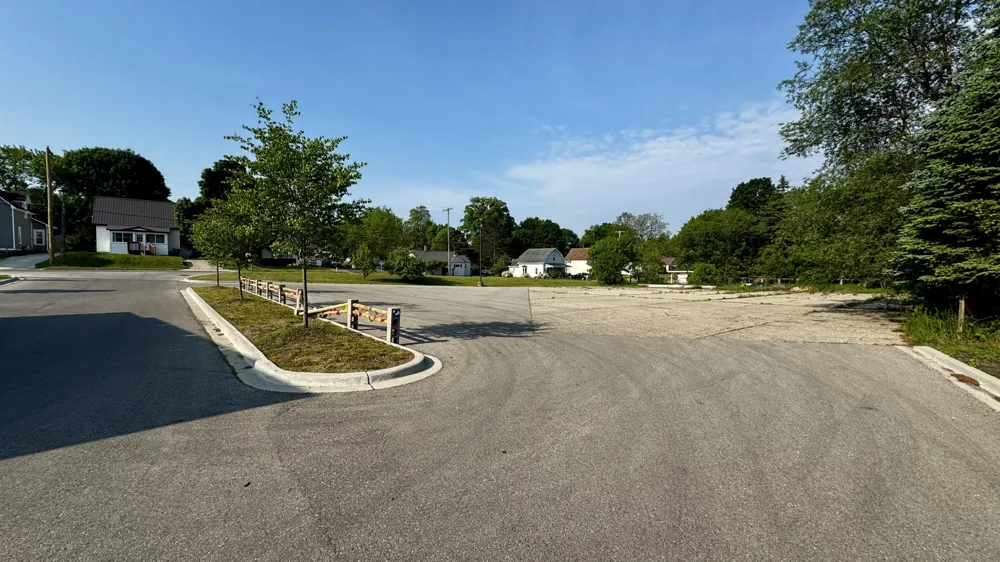 208 Robertson Street Cadillac, MI 49601