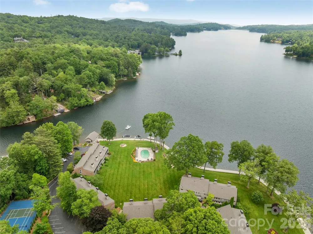 55 Toxaway Shores #14 Lake Toxaway, NC 28747
