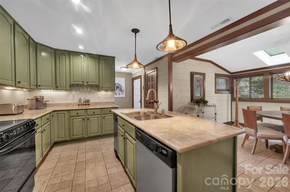 55 Toxaway Shores #14 Lake Toxaway, NC 28747