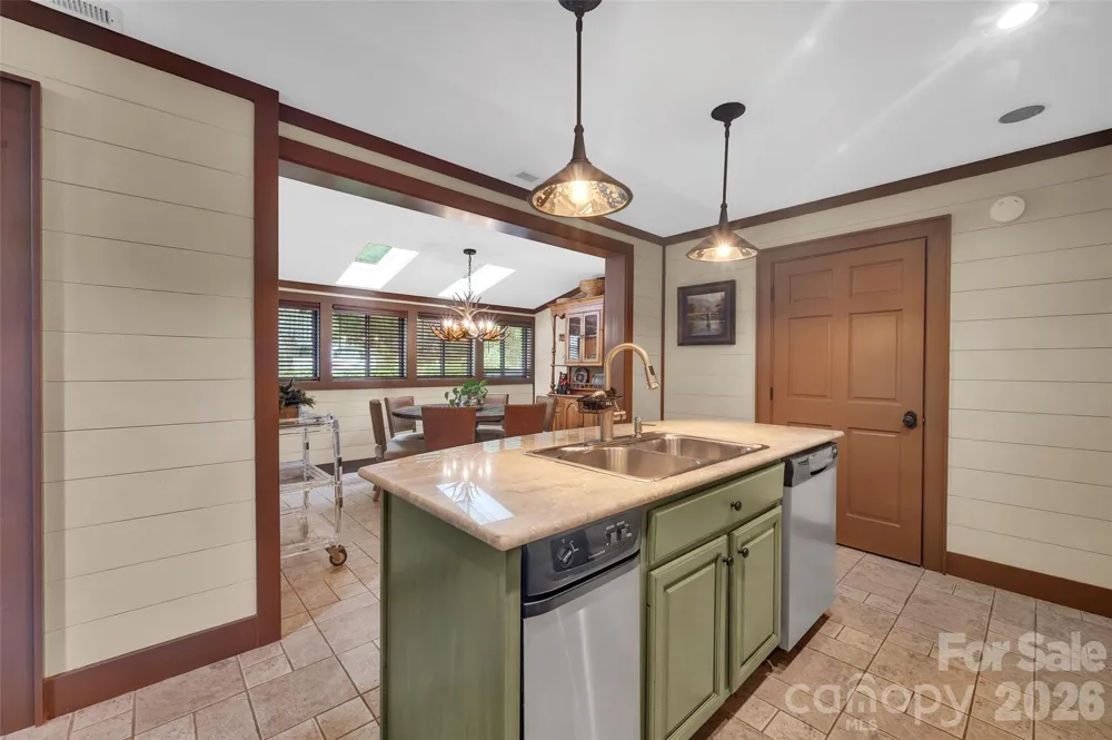 55 Toxaway Shores #14 Lake Toxaway, NC 28747
