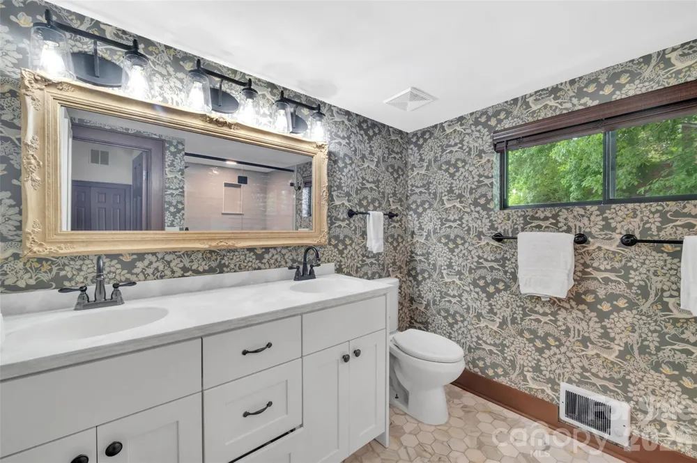 55 Toxaway Shores #14 Lake Toxaway, NC 28747