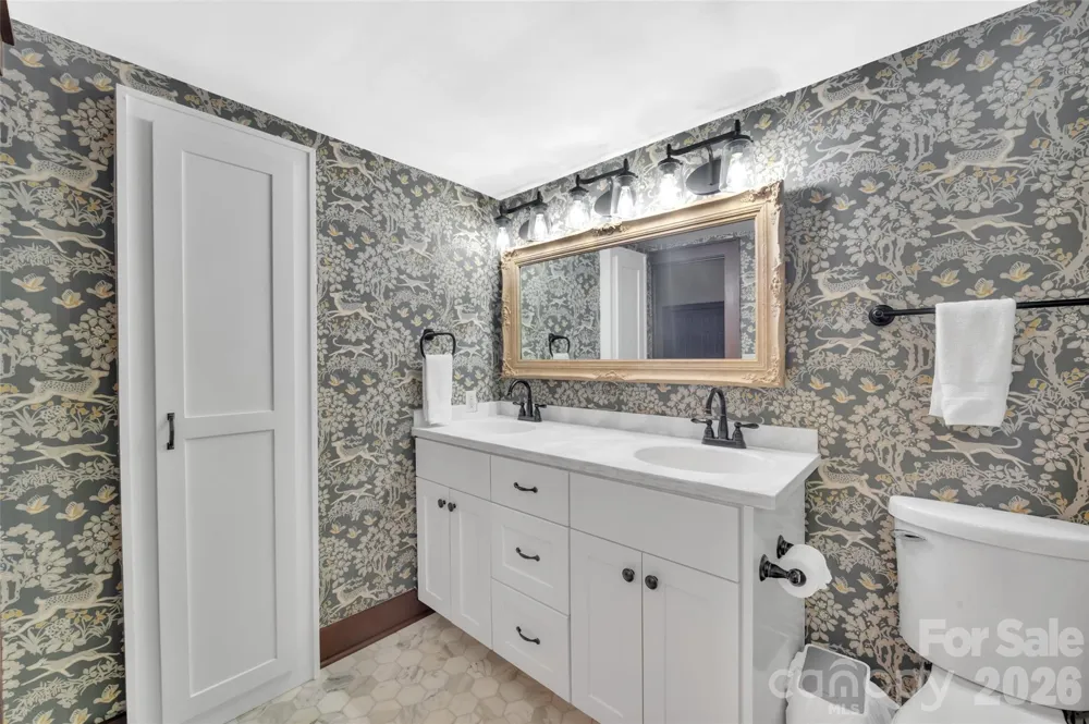 55 Toxaway Shores #14 Lake Toxaway, NC 28747