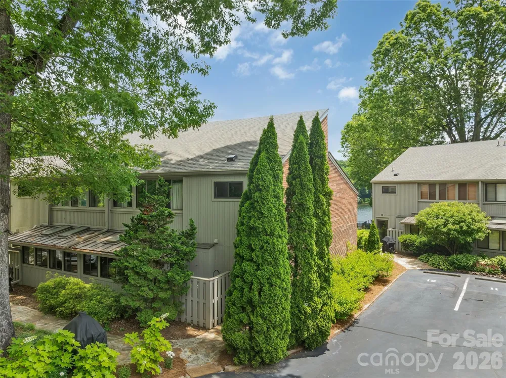 55 Toxaway Shores #14 Lake Toxaway, NC 28747