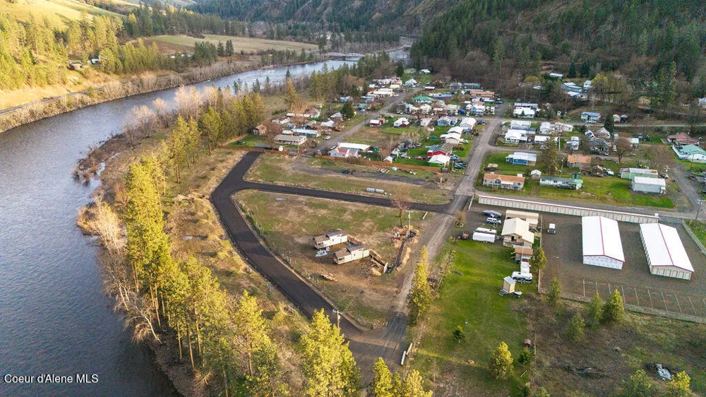716 Raeder Street Kooskia, ID 83539