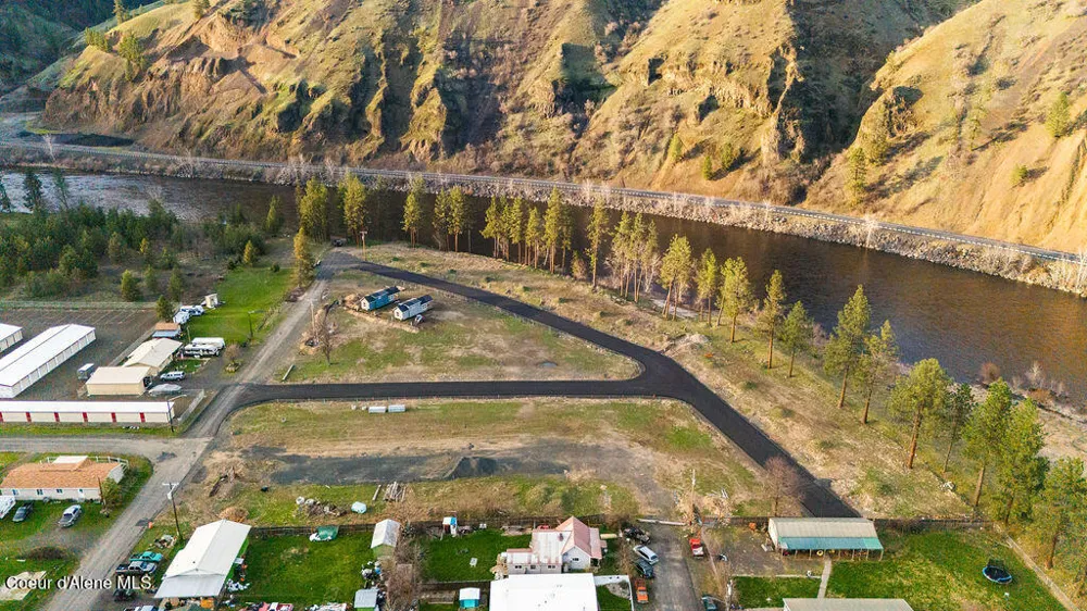 716 Raeder Street Kooskia, ID 83539