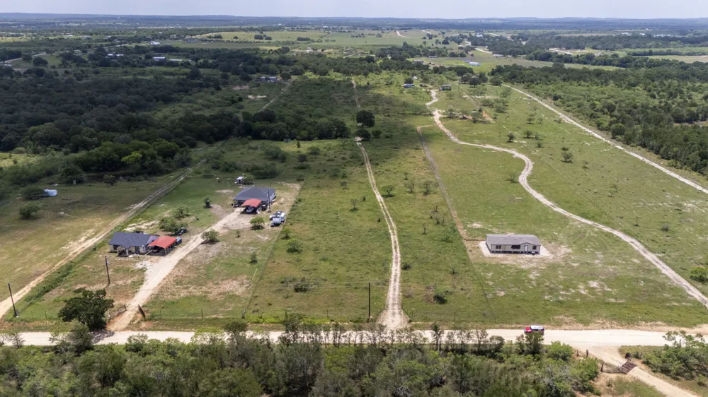401 Turnback Trail Dale, TX 78616
