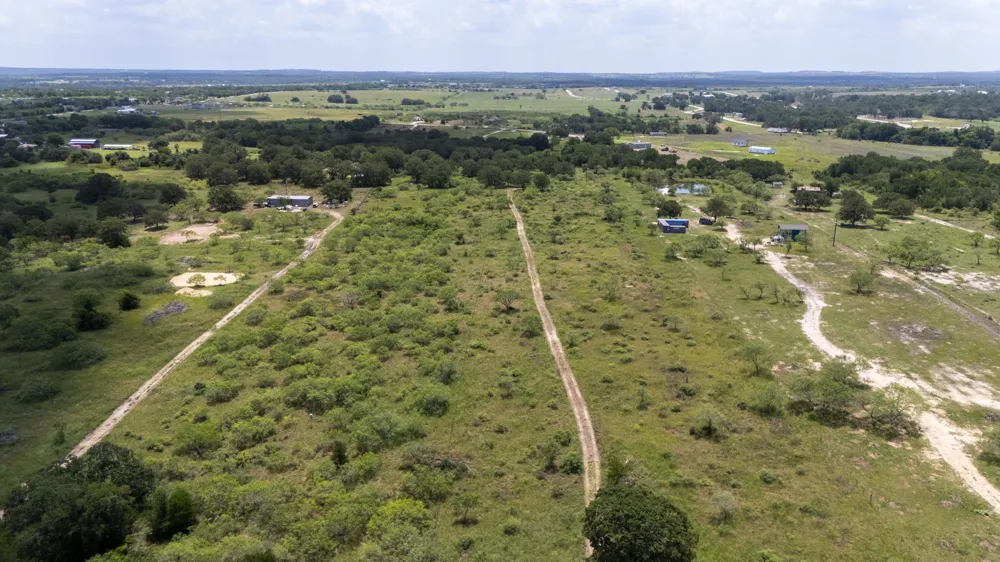 401 Turnback Trail Dale, TX 78616
