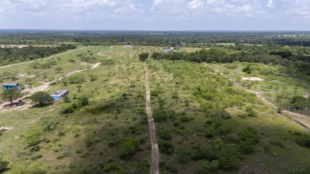 401 Turnback Trail Dale, TX 78616