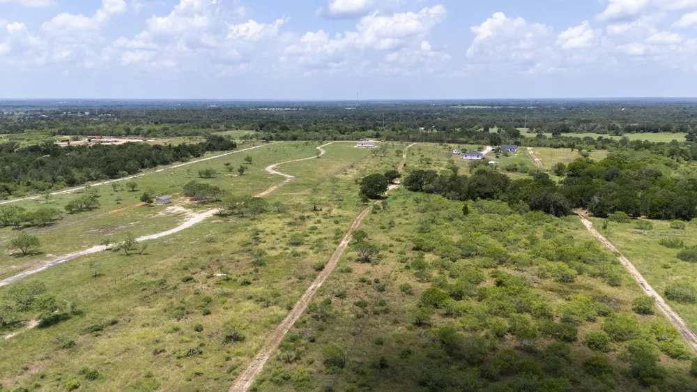401 Turnback Trail Dale, TX 78616