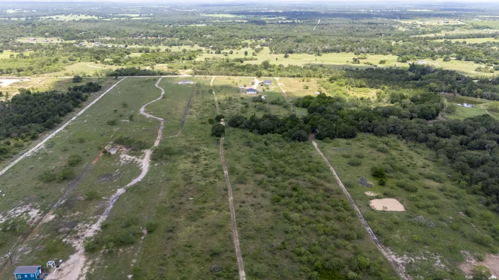 401 Turnback Trail Dale, TX 78616