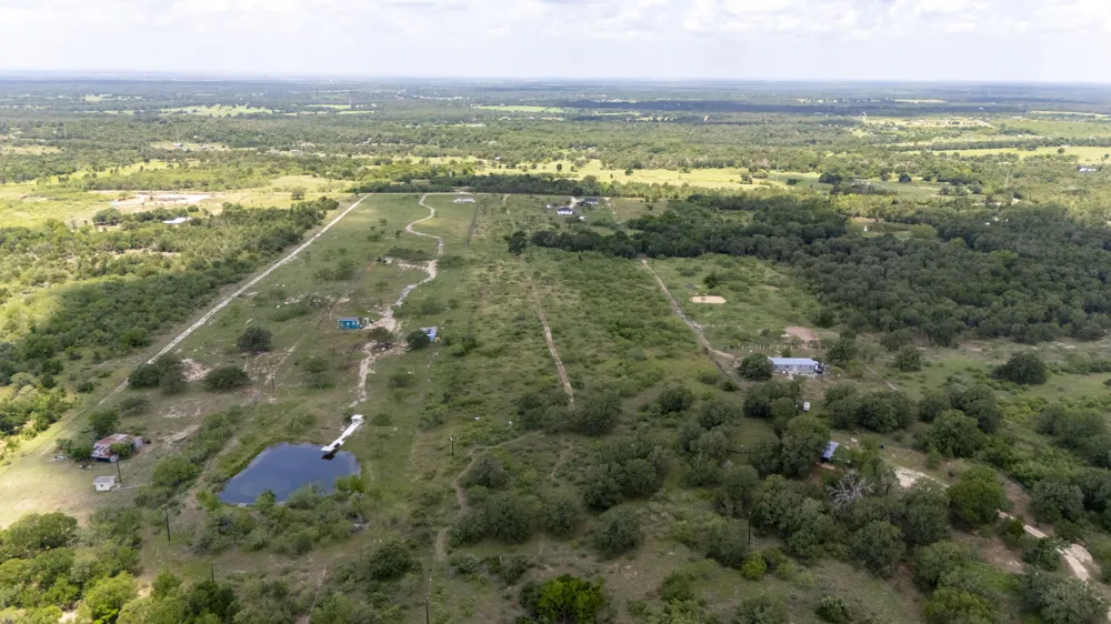 401 Turnback Trail Dale, TX 78616