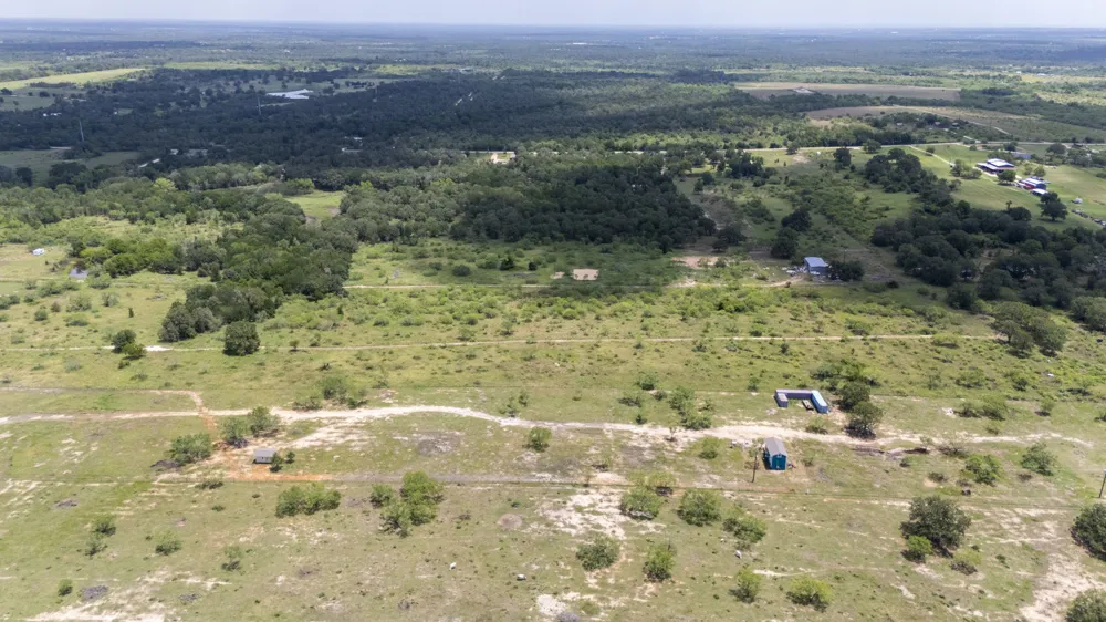 401 Turnback Trail Dale, TX 78616