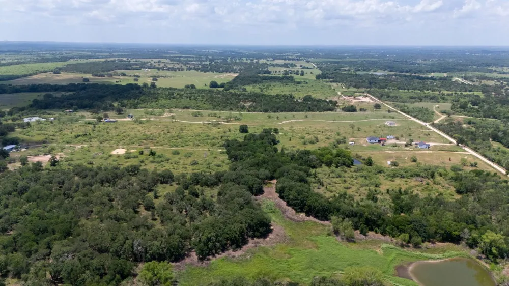 401 Turnback Trail Dale, TX 78616