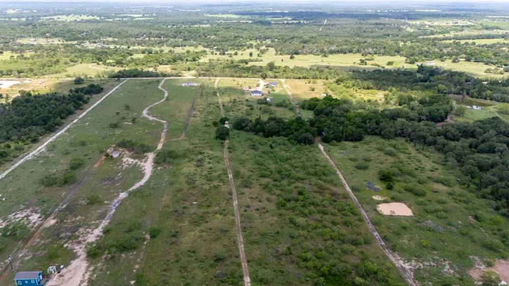 401 Turnback Trail Dale, TX 78616