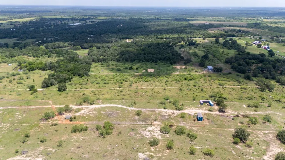 401 Turnback Trail Dale, TX 78616
