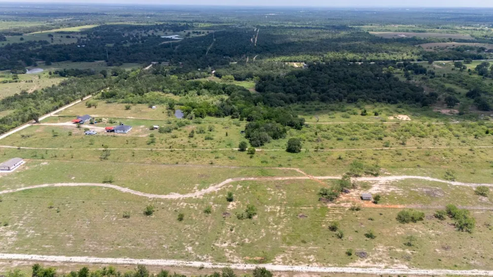 401 Turnback Trail Dale, TX 78616