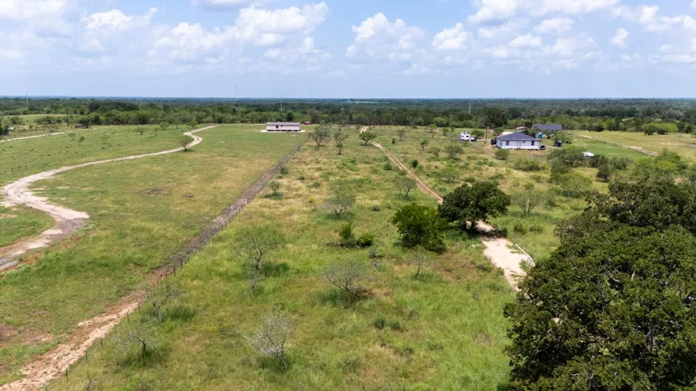 401 Turnback Trail Dale, TX 78616