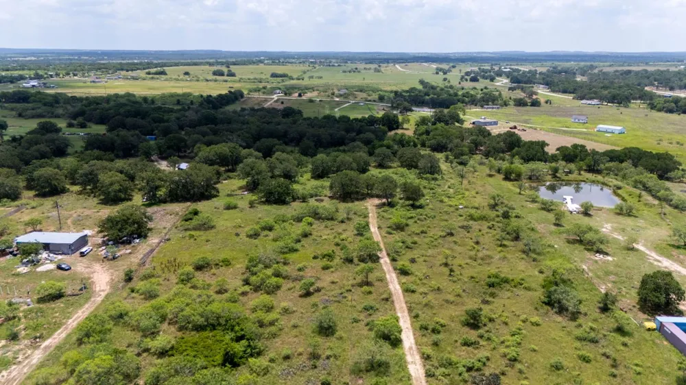 401 Turnback Trail Dale, TX 78616