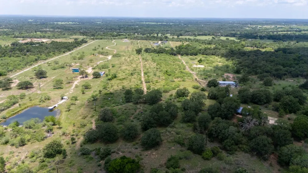 401 Turnback Trail Dale, TX 78616
