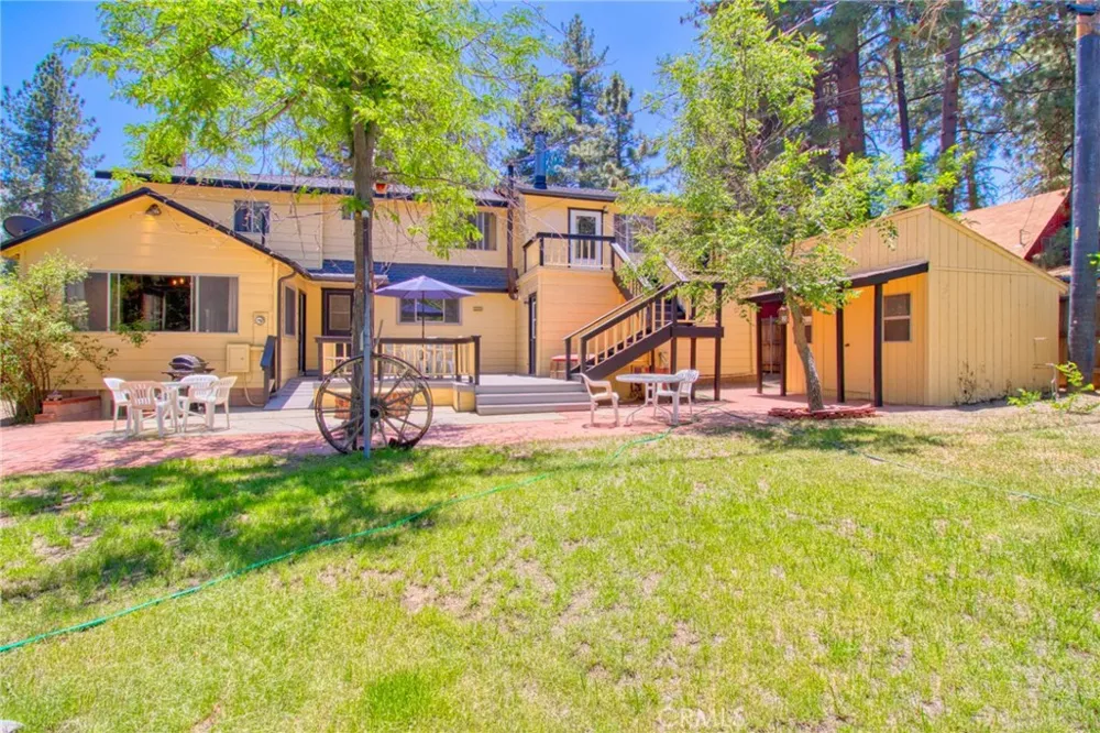 960 Snowbird Road Wrightwood, CA 92397